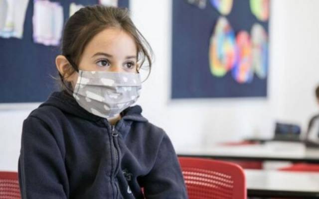 Γονείς ζητούν βεβαιώσεις από γιατρούς για απαλλαγή των παιδιών τους από χρήση μάσκας (video)