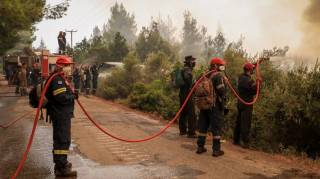 Φωτιά στην Εύβοια: Αναζωπύρωση στις Καματριάδες - Εκκενώθηκε η Αβγαριά - Δραματικές στιγμές στη Γαλατσώνα