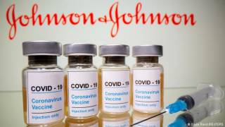 Εμβολιασμοί: Ανοίγουν τα ραντεβού για τους 55-59 - Εν αναμονή αποφάσεων για το Johnson &amp; Johnson