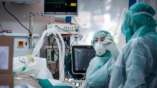 Κορωνοϊός: Σκληρός Απρίλης για ΜΕΘ και νοσοκομεία - Εφιαλτικό σενάριο για 1.000 διασωληνωμένους