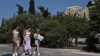 «Διαβατήριο εμβολιασμού»: Και η Βρετανία σχεδιάζει να υιοθετήσει την ελληνική πρόταση