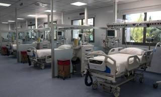 Κορονοϊός: Πόσες ΜΕΘ μένουν διαθέσιμες - Προσλήψεις ιατρικού και νοσηλευτικού προσωπικού