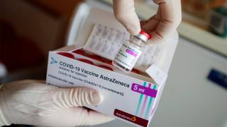 Εμβόλιο AstraZeneca: Μετά τη Γερμανία και ο Καναδάς αναστέλλει τη χρήση - Διακοπή για τους κάτω των 55 ετών