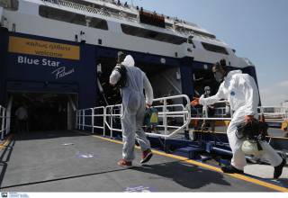 Πειραιάς: Σε αυτά τα πλοία θα γίνονται δειγματοληπτικά τεστ κορονοϊού στους επιβάτες