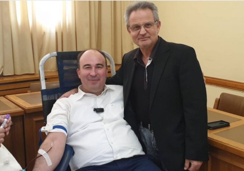 Εθελοντική Αιμοδοσία – Δίνουν αίμα οι υπάλληλοι της Π.Ε. Κορινθίας