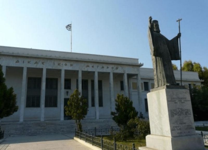 «Φρούριο» τα δικαστήρια Κορίνθου για την απολογία των 6 συλληφθέντων