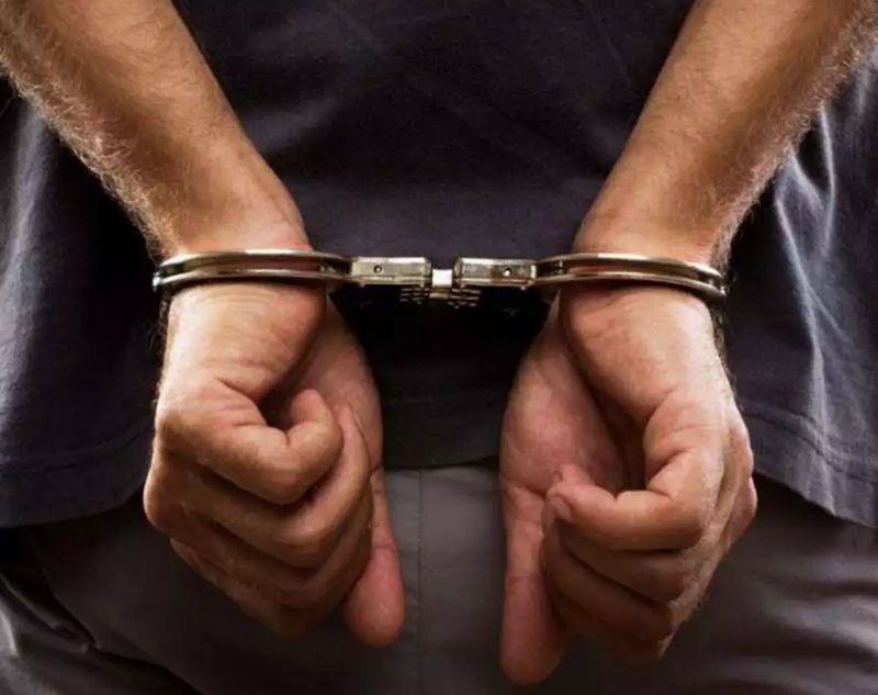 Συνελήφθη 23χρονος στην Κόρινθο σε βάρος του οποίου εκκρεμούσε απόφαση για ληστεία