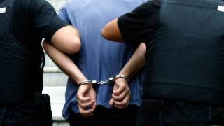 Έκλεψαν εμπορεύματα από καταστήματα σε Κιάτο και Κόρινθο – Συνελήφθησαν τέσσερα άτομα