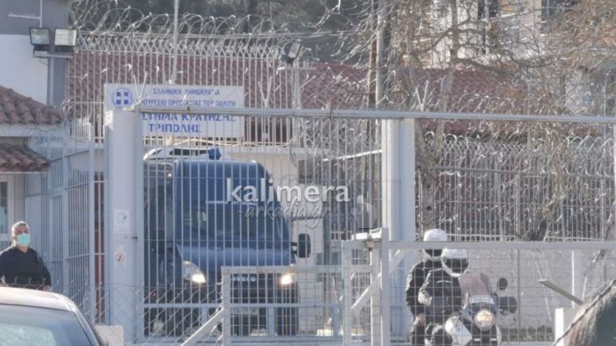 Απόπειρα απόδρασης στις φυλακές Τρίπολης - Προειδοποιητικές βολές από τους φρουρούς!