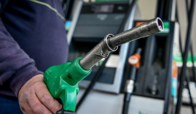 Καύσιμα: Πτώση στις τιμές - Μικρή «ανάσα» για τους ιδιοκτήτες οχημάτων