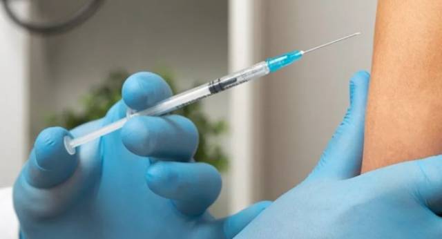 Fake εμβολιασμοί: «Εισάγουν» πιστοποιητικά από Βουλγαρία - Πώς το Διαδίκτυο «ξεσκεπάζει» περιπτώσεις