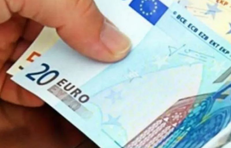 ΟΑΕΔ: Επίδομα εργασίας 300 ευρώ σε ανέργους
